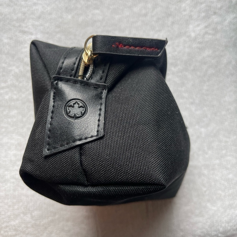 Lot of 28 Samples with Toiletry case - Picture 5 of 6